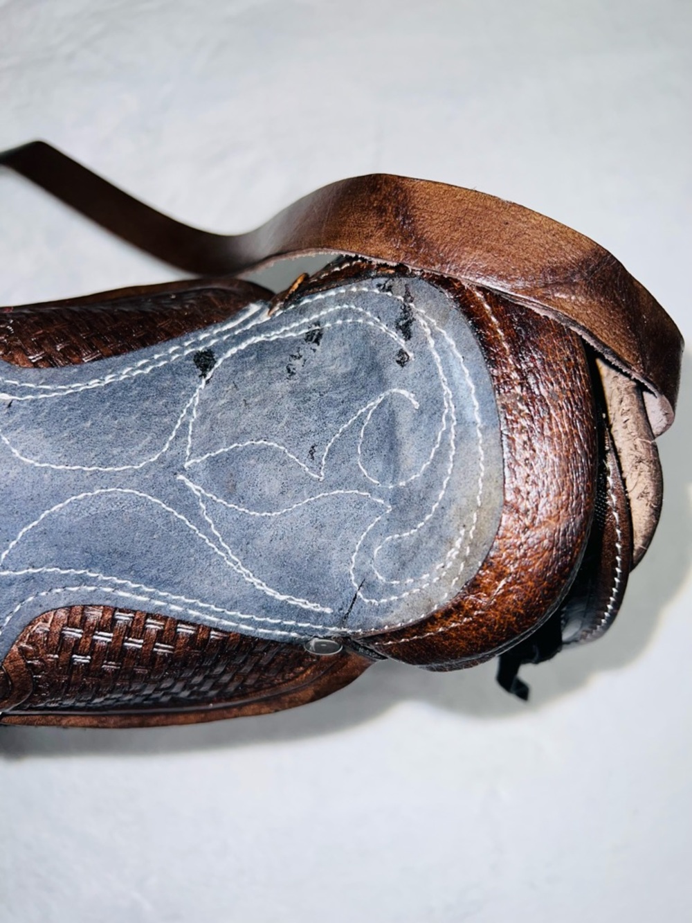Hand Crafted Brown Woven Saddle-Style Shoulder Bag - Picture 9 of 15